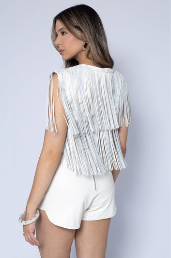 Blusa de Couro Pelica com Decote em V e Franjas - Vivian