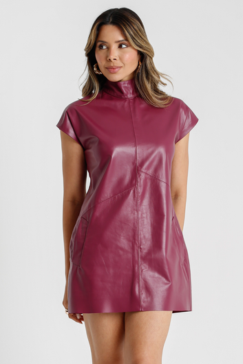 Vestido Curto em Couro Pelica - Vitória