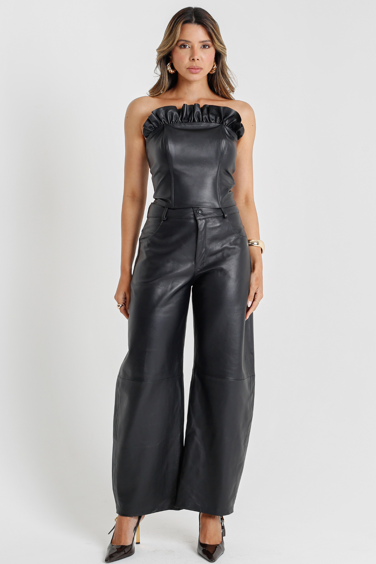 Calça de Couro Pelica - com Modelagem Barrel - Solange | Preta