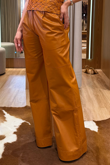 Calça de Couro Pelica Alfaiataria - Amanda | Marrom