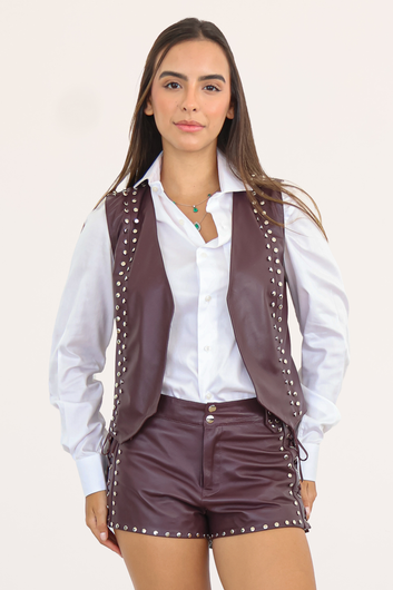 Colete de Couro Pelica com Tachas - Samara